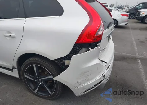 2016 Volvo Xc60 T6 Drive-E R-Design z USA, uszkodzony, nr VIN YV449MRP6G2869096